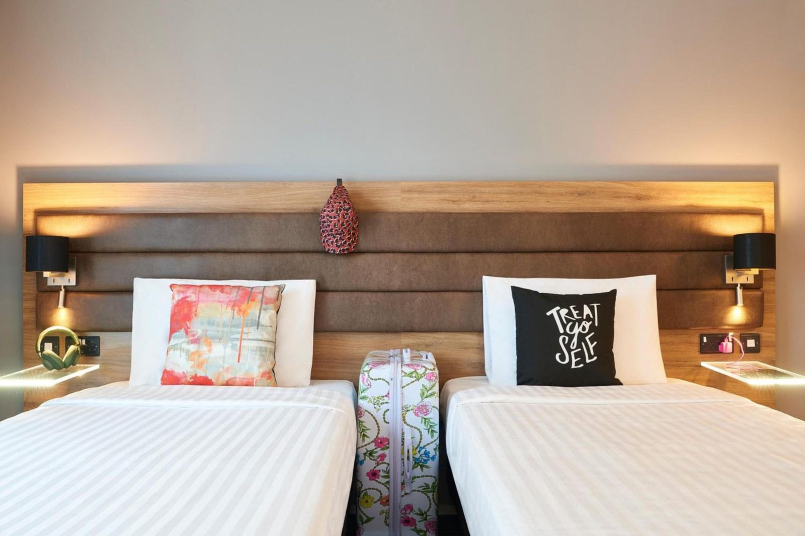 Moxy Dublin City — photo 4